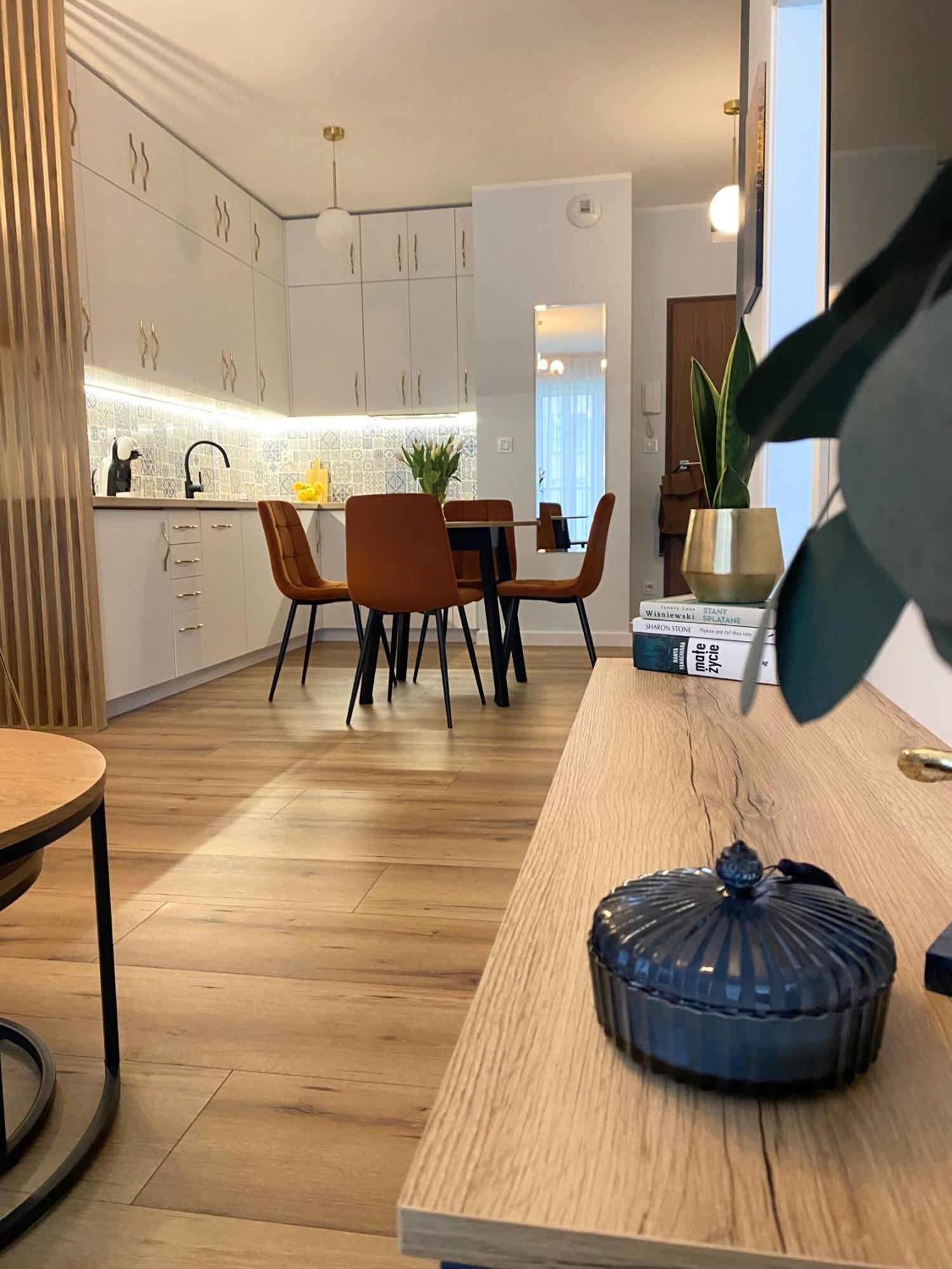 Komfi Apartment Białystok Exteriör bild